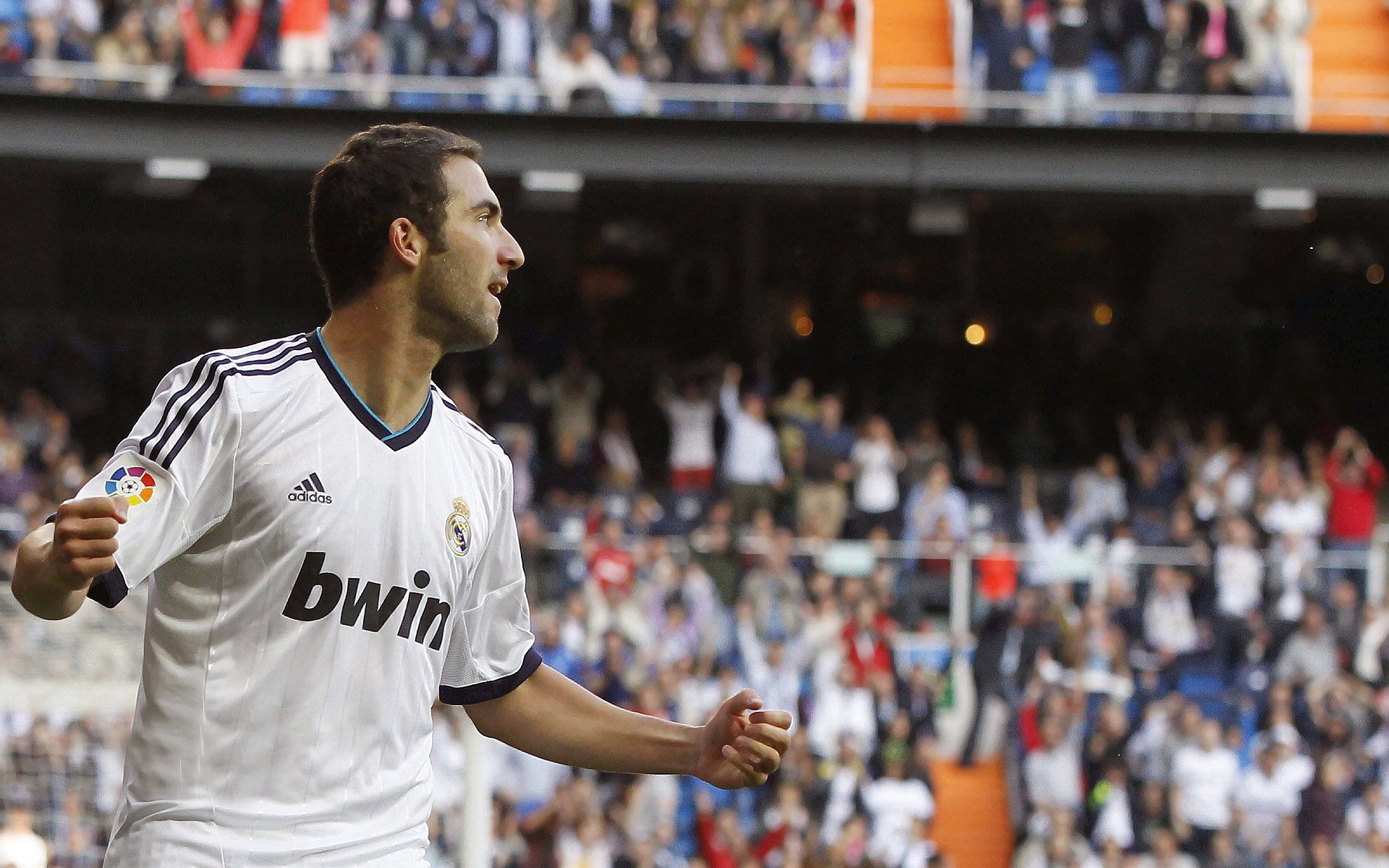 亚洲足球赛事影响力逐渐扩大